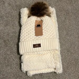 Ugg Scarf & Hat
